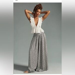 By Anthropologie wide leg grey print pant